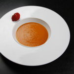 assiette creuse au milieu