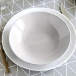 assiette creuse au milieu