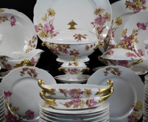 service de table a fleurs