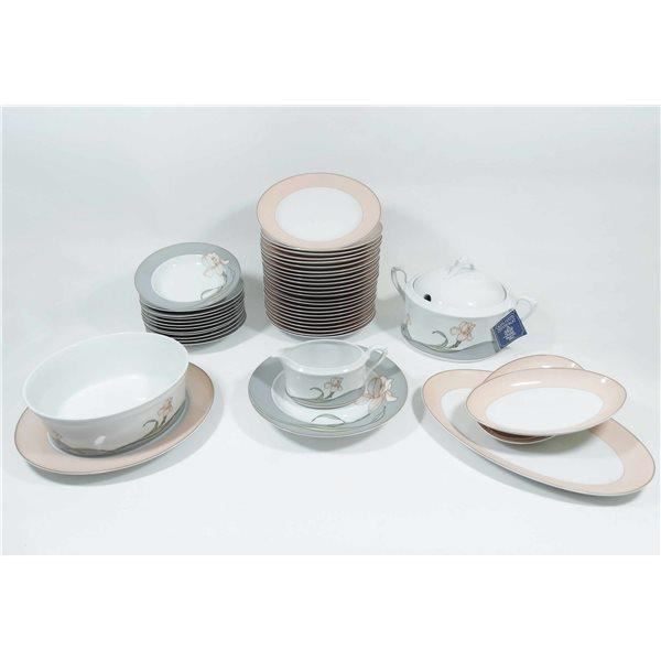 service de table cafe et dessert en porcelaine de baviere 12 personnes