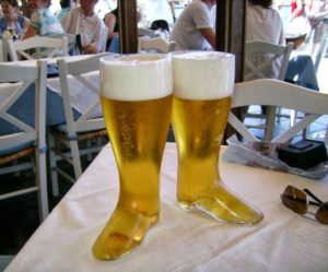 verre a biere en forme de botte