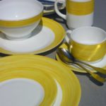 service de table jaune