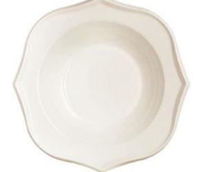 assiette creuse au centre