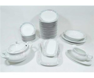 service de table porcelaine 12 personnes