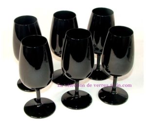 verre a vin opaque blanc
